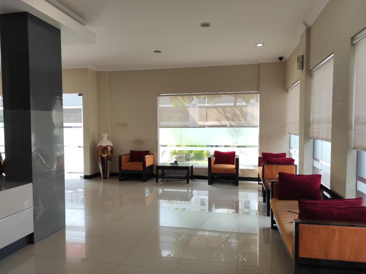 Hotel Orlen Джокякарта Екстериор снимка