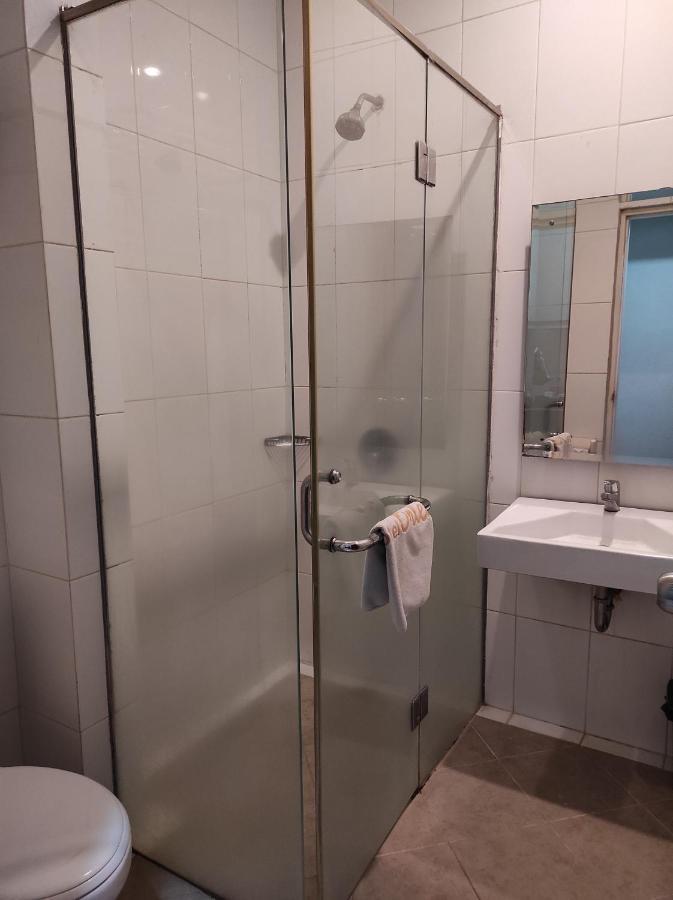 Hotel Orlen Джокякарта Екстериор снимка