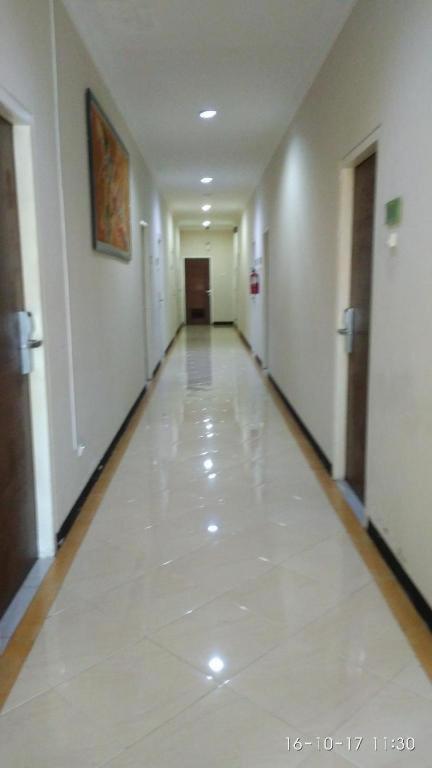 Hotel Orlen Джокякарта Екстериор снимка