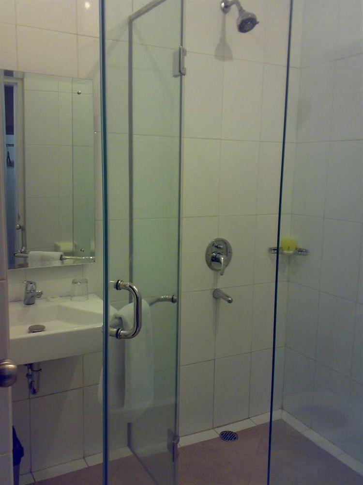 Hotel Orlen Джокякарта Екстериор снимка