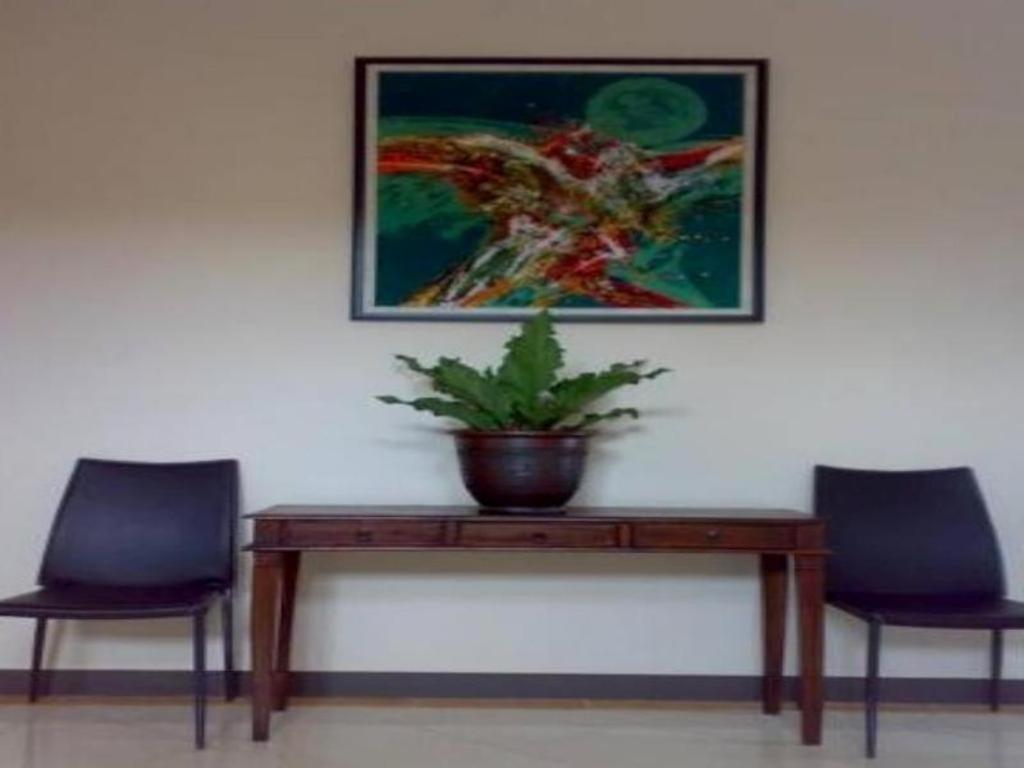 Hotel Orlen Джокякарта Екстериор снимка